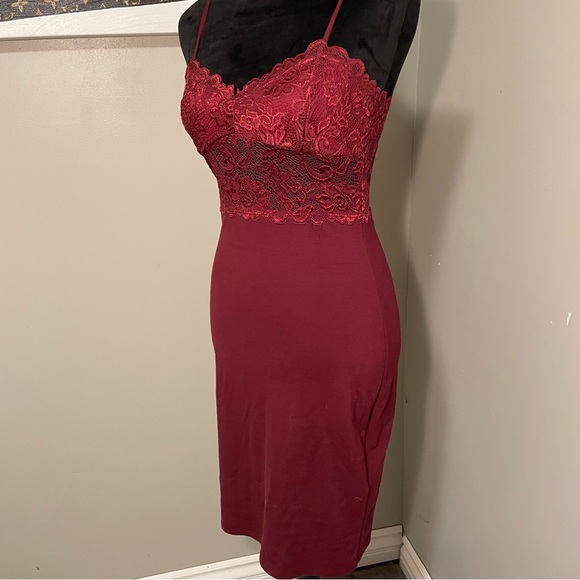 Dress - Picture 2 of 3